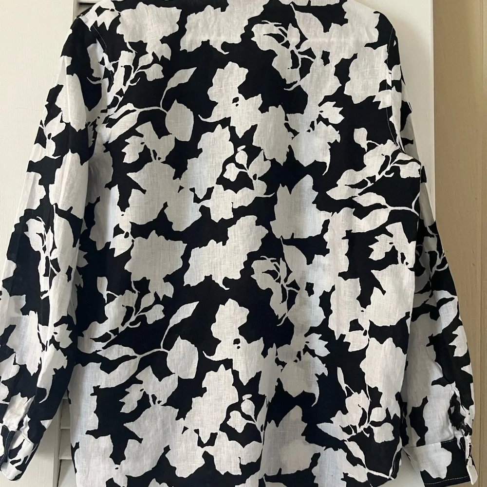 J. Jill 100% Linen Button Up Long Sleeved Shirt - Picture 4 of 5